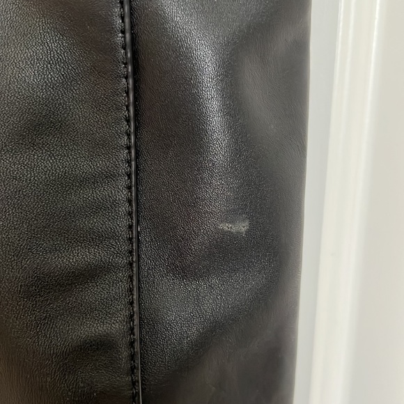 Kate Spade large tote in soft black leather - Picture 8 of 9